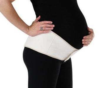 Jak správně nosit obvaz pro těhotné ženy a proč ji nosit
